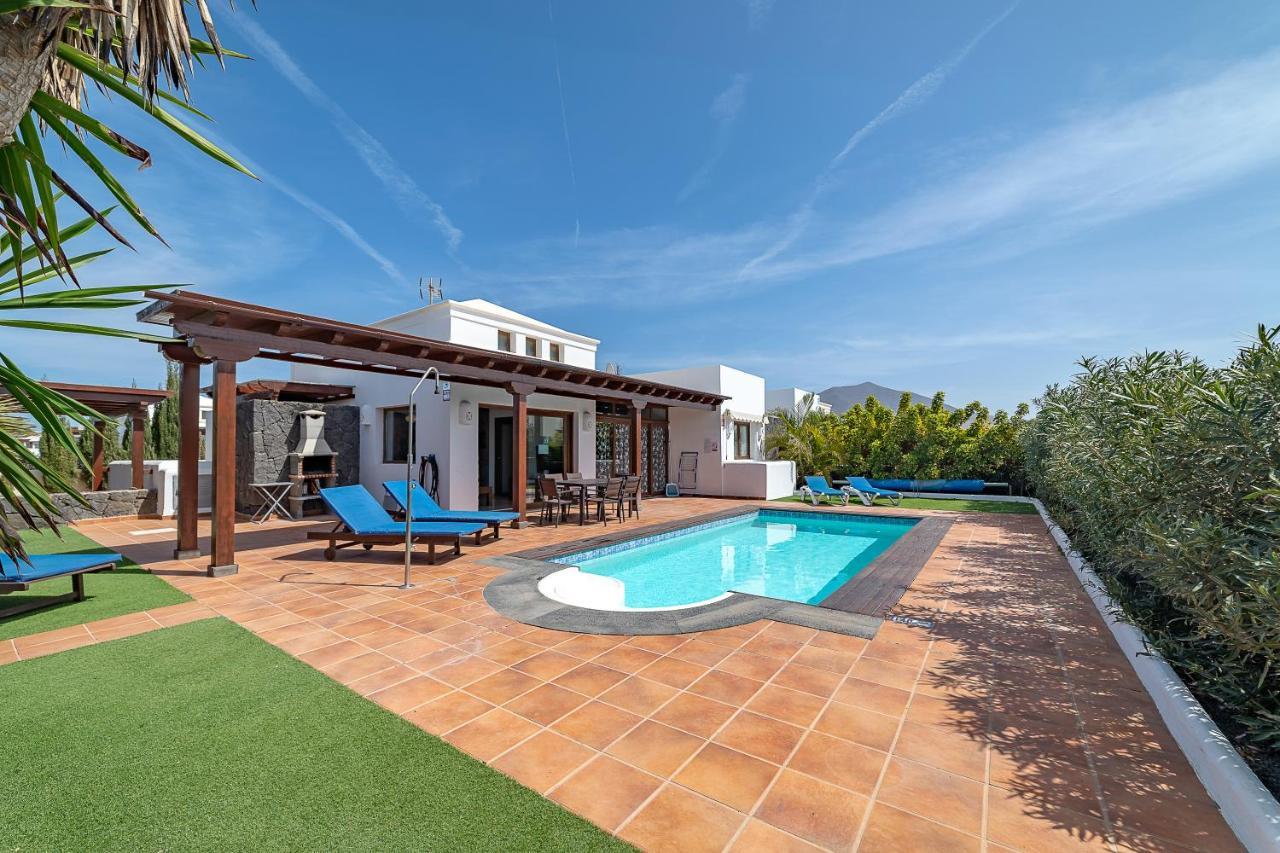 Villa Alegria Playa Blanca  Exterior photo