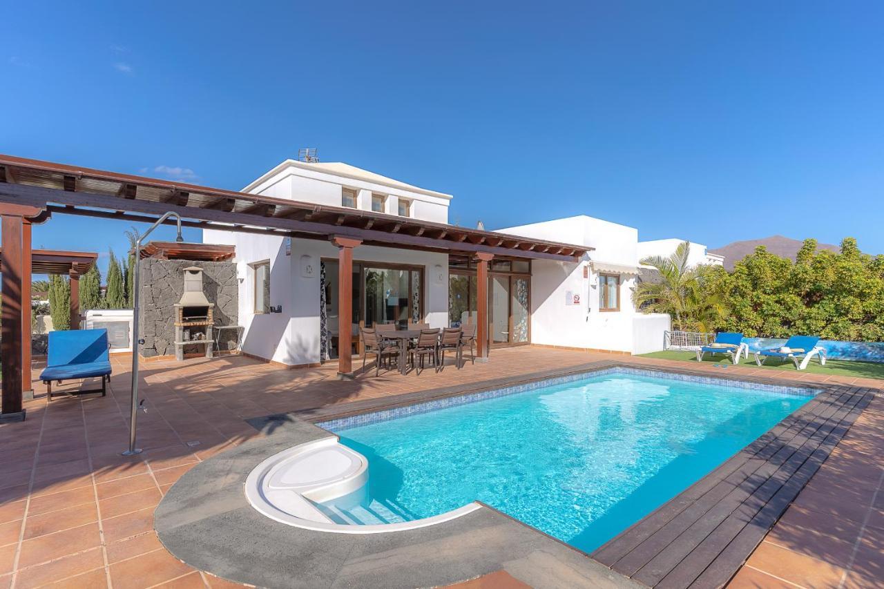 Villa Alegria Playa Blanca  Exterior photo