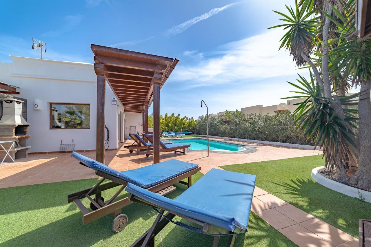 Villa Alegria Playa Blanca  Exterior photo
