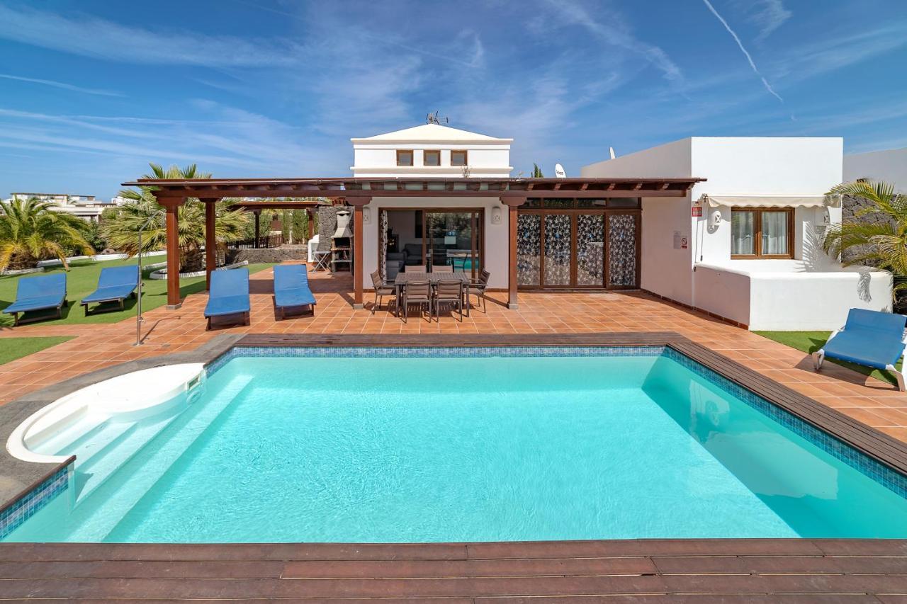 Villa Alegria Playa Blanca  Exterior photo